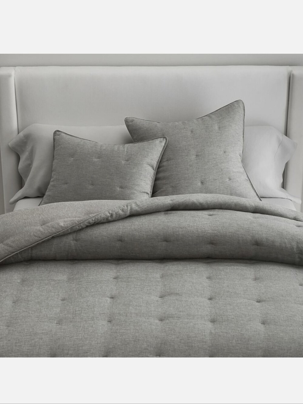 Pottery Barn Belgian Flax Linen Tufted Comforter Queen Size